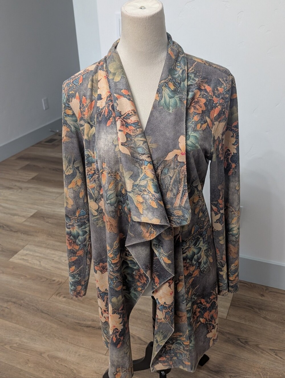 Solitaire Floral Drape Front Cape in Gray with Peach & Green Accents